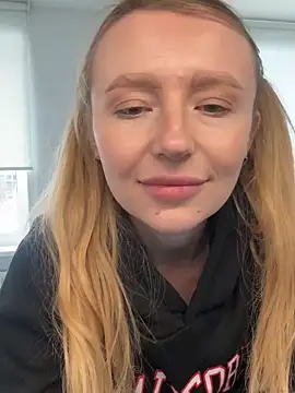 Snapshot of EvaBrooklyn chatting on March 2, 8:27 am EvaBrooklyn online show from March 2, 8:27 am