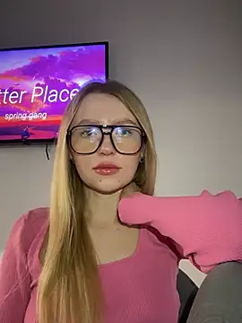 Snapshot of EvaBrooklyn chatting on March 15, 3:59 pm EvaBrooklyn online show from March 15, 3:59 pm