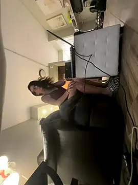 Snapshot of JerseyGem chatting on October 4, 10:52 pm JerseyGem online show from October 4, 10:52 pm