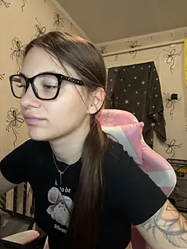 Snapshot of MrrKate chatting on October 8, 1:03 am MrrKate online show from October 8, 1:03 am