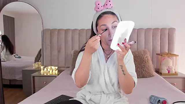 Snapshot of Sophie_Restrepo chatting on March 20, 2:42 pm Sophie Restrepo online show from March 20, 2:42 pm