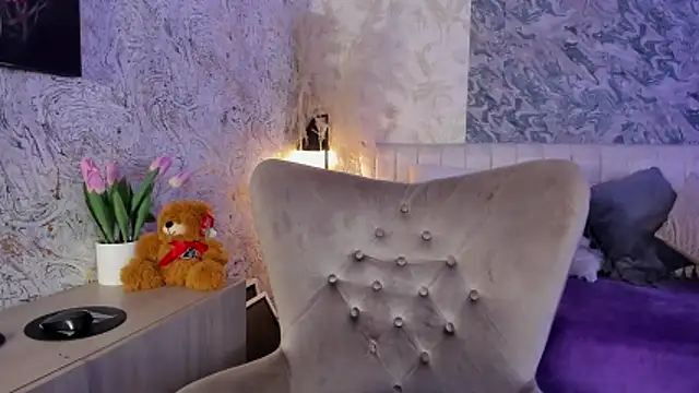 Arianaa collins online show from February 10, 11:58 am