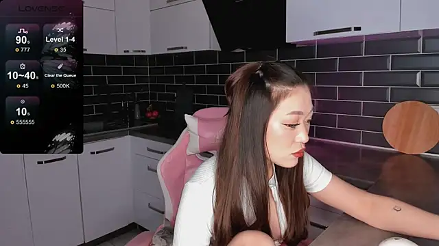 ShaiyaMinn3 online show from March 3, 6:25 pm