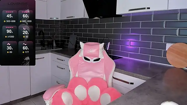 ShaiyaMinn3 online show from April 13, 5:07 pm