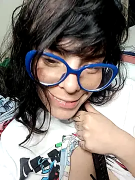 Snapshot of Ali3Martin chatting on March 3, 11:35 pm Ali3Martin online show from March 3, 11:35 pm