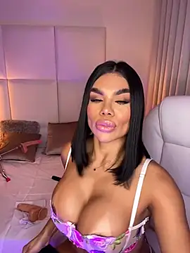 Snapshot of Amylewisq chatting on March 6, 4:30 am Amylewisq online show from March 6, 4:30 am