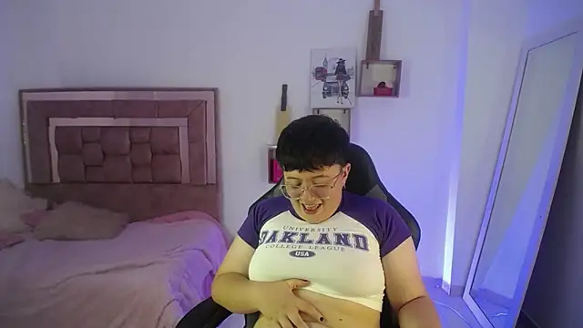 safyka online show from February 13, 2:29 am