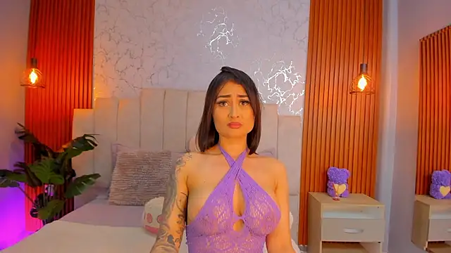 ScarlettWallace online show from February 20, 6:30 pm