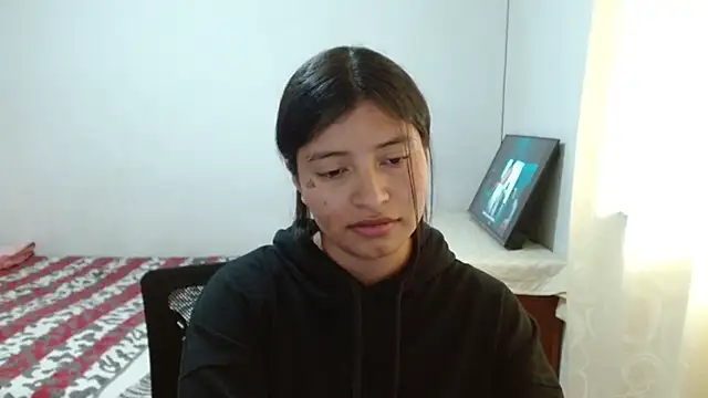 saralo   online show from April 4, 9:01 pm