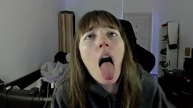 bekkawell online show from September 20, 5:14 pm