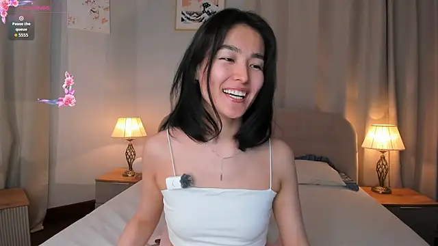 Snapshot of RanelDiva chatting on May 1, 8:52 am RanelDiva online show from May 1, 8:52 am