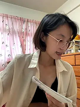 ladypaggy online show from November 12, 4:46 am