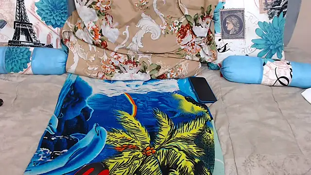 ChocolateClit online show from January 13, 7:30 pm