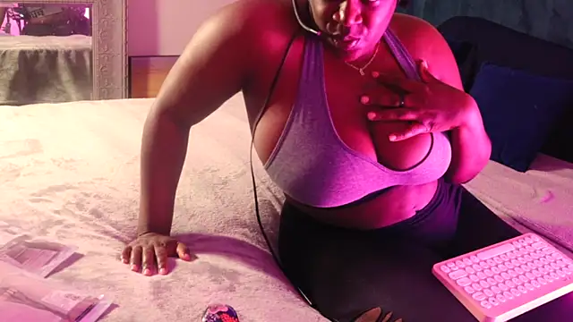 lovelyenigma365 online show from March 14, 2:31 am