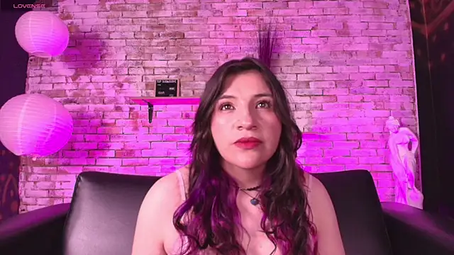 TaraTaylorr online show from November 15, 7:10 pm