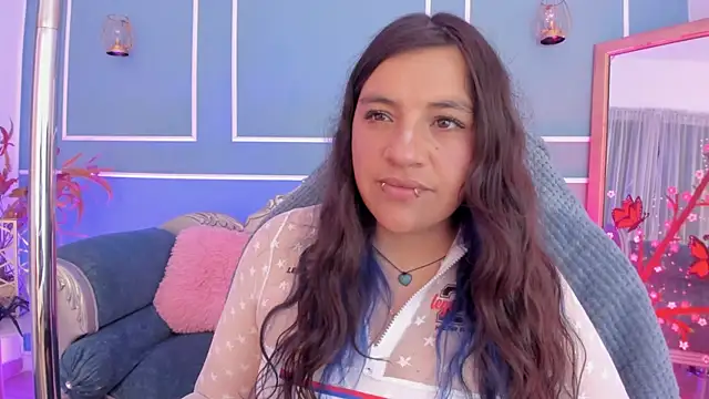 TaraTaylorr online show from June 9, 3:29 am