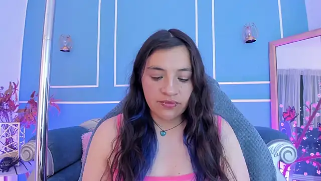 TaraTaylorr online show from June 19, 2:05 am