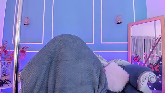 TaraTaylorr online show from June 20, 3:20 am