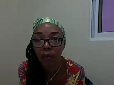Ladyzee25 online show from July 28, 11:37 pm