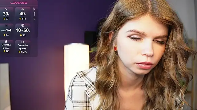 AmityDilley online show from October 9, 6:33 am