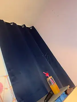 HotAlana  online show from April 2, 1:03 am