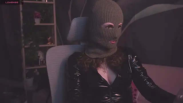 OliviaMcClean online show from September 12, 8:53 pm