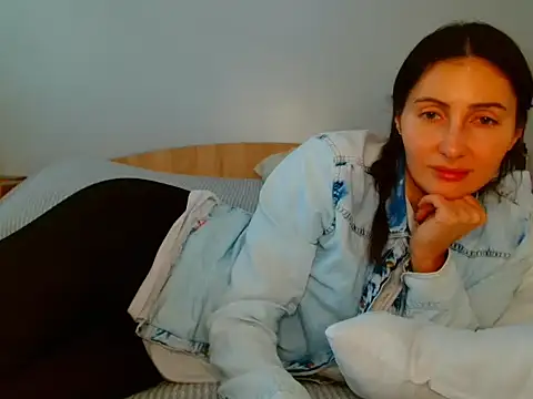 Snapshot of Irina9793 chatting on April 22, 9:44 am Irina9793 online show from April 22, 9:44 am