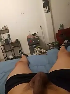 Snapshot of enoc369 chatting on February 21, 8:26 am enoc369 online show from February 21, 8:26 am