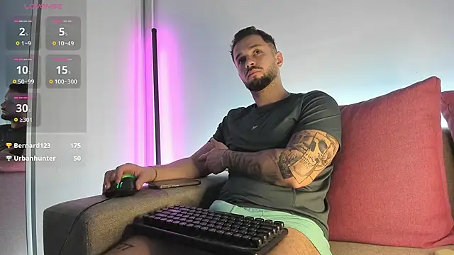 Snapshot of nicholasX1 chatting on March 15, 1:11 am nicholasX1 online show from March 15, 1:11 am