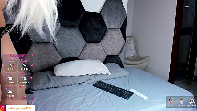 Snapshot of Dylan_Turnerr chatting on September 17, 10:22 pm Dylan Turnerr online show from September 17, 10:22 pm