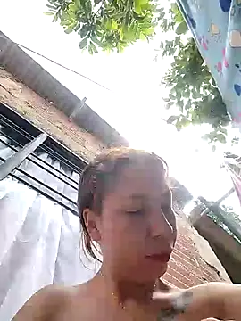 Snapshot of Sweet-Breast-Milk chatting on March 9, 6:21 pm Sweet-Breast-Milk online show from March 9, 6:21 pm