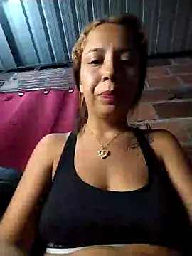 Snapshot of Sweet-Breast-Milk chatting on March 21, 4:06 am Sweet-Breast-Milk online show from March 21, 4:06 am