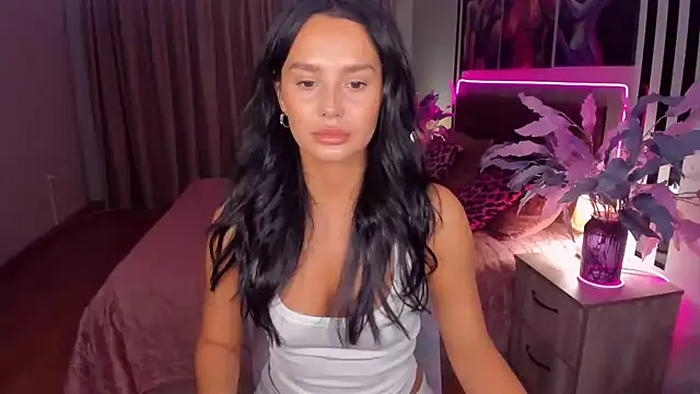 Snapshot of DanaSincere chatting on October 8, 4:21 am DanaSincere online show from October 8, 4:21 am