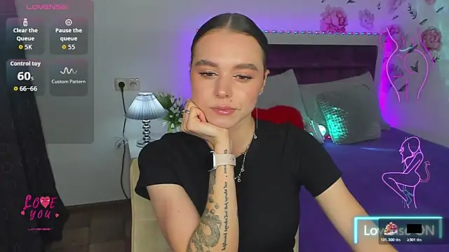EmelyMason online show from May 20, 4:51 am