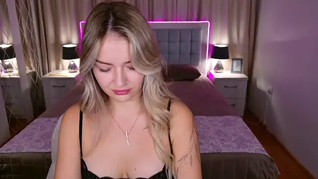 EvaGoddes online show from September 13, 6:46 am