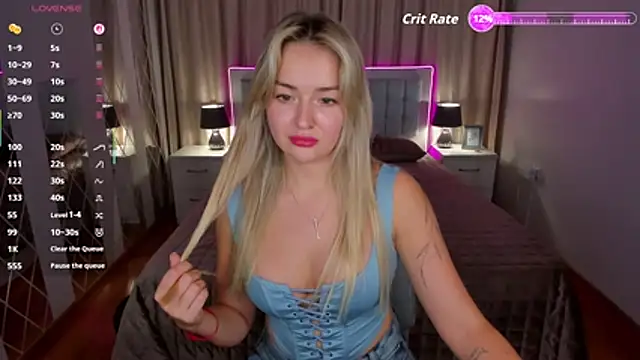 EvaGoddes online show from November 7, 1:33 pm