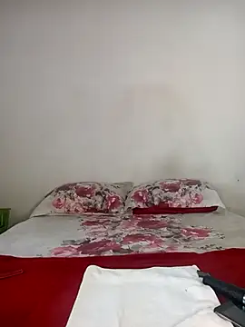 Missvixen81 online show from February 18, 4:52 am