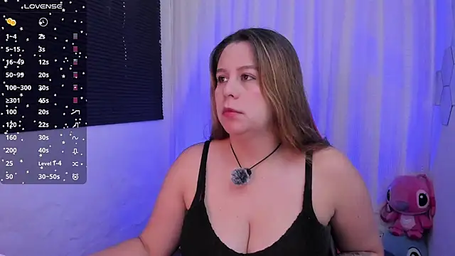 Snapshot of sarah_t1_ chatting on July 7, 3:49 pm sarah t1 online show from July 7, 3:49 pm