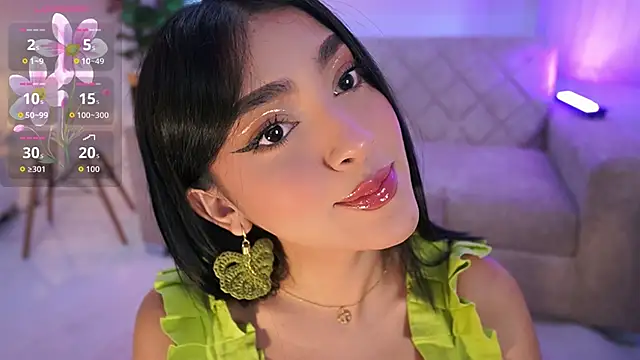 JulesBenett online show from September 16, 11:44 am