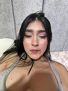 JulesBenett online show from February 10, 11:53 pm