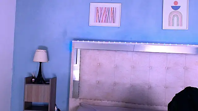 Snapshot of Emily_Castillo_1 chatting on September 24, 4:05 am Emily Castillo 1 online show from September 24, 4:05 am