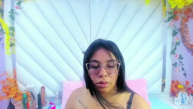  Violeta 18 online show from November 14, 3:05 am