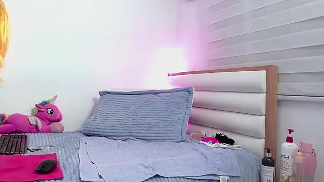 scarlettbooty online show from March 1, 10:17 am