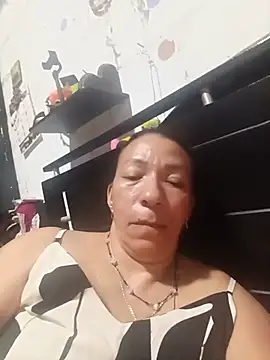 Snapshot of Antonela45 chatting on June 21, 11:29 pm Antonela45 online show from June 21, 11:29 pm
