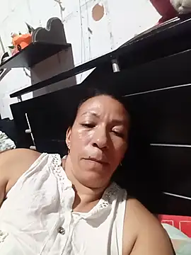 Snapshot of Antonela45 chatting on July 6, 12:51 am Antonela45 online show from July 6, 12:51 am