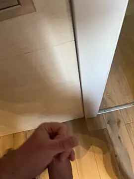 Snapshot of Bobbymorris109 chatting on September 15, 1:00 pm Bobbymorris109 online show from September 15, 1:00 pm