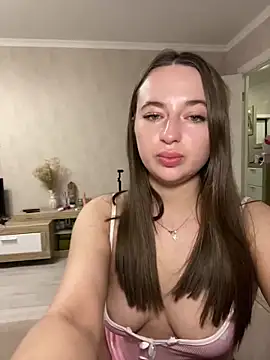 Snapshot of AlisaQSky chatting on April 25, 6:49 pm AlisaQSky online show from April 25, 6:49 pm