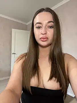 Snapshot of AlisaQSky chatting on April 27, 1:42 pm AlisaQSky online show from April 27, 1:42 pm