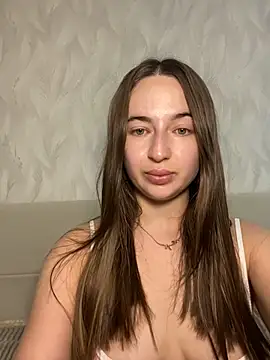 Snapshot of AlisaQSky chatting on May 26, 9:16 am AlisaQSky online show from May 26, 9:16 am