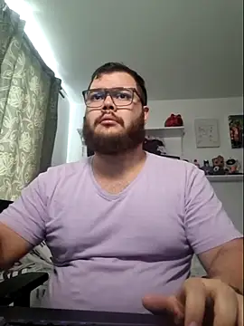 Snapshot of Edmund98 chatting on November 13, 6:29 pm Edmund98 online show from November 13, 6:29 pm